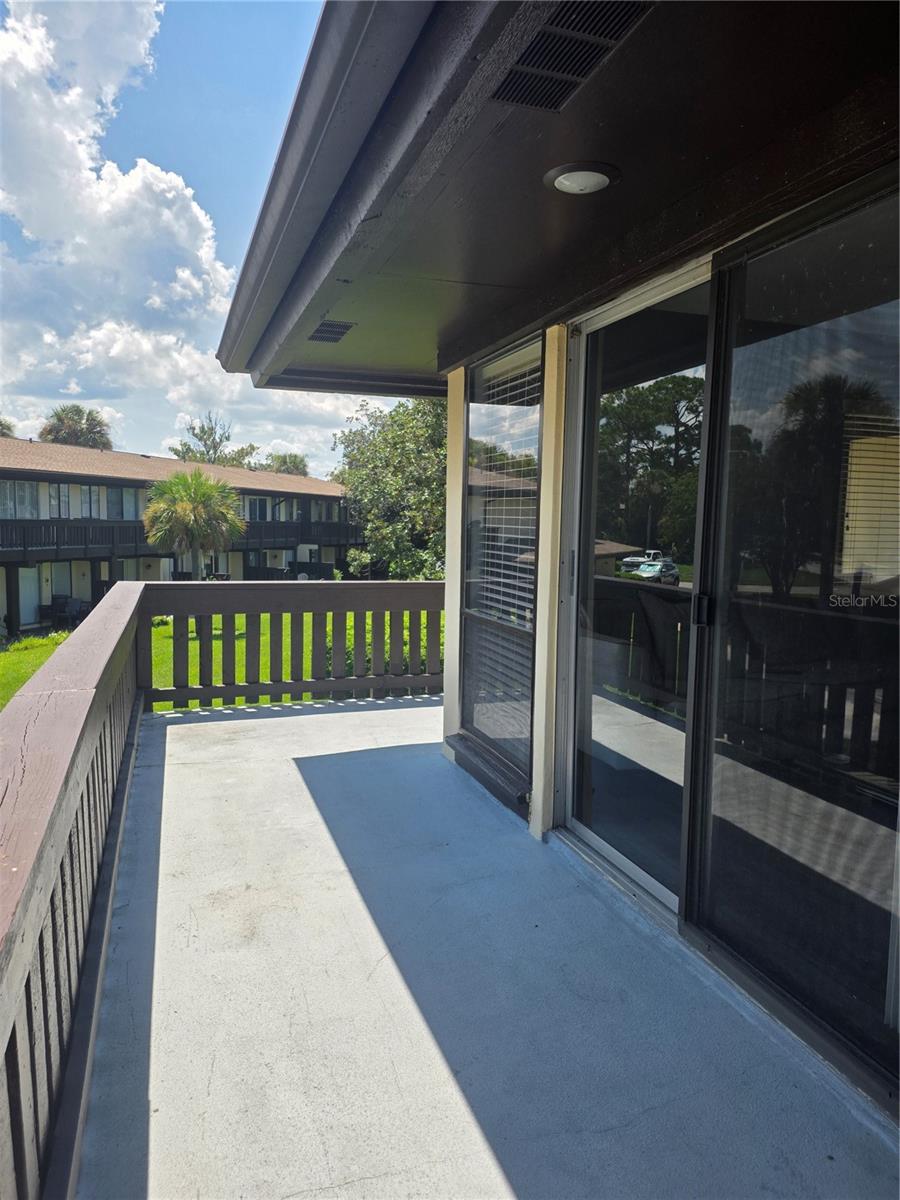 60 Club House Dr #208 Property Photo 48