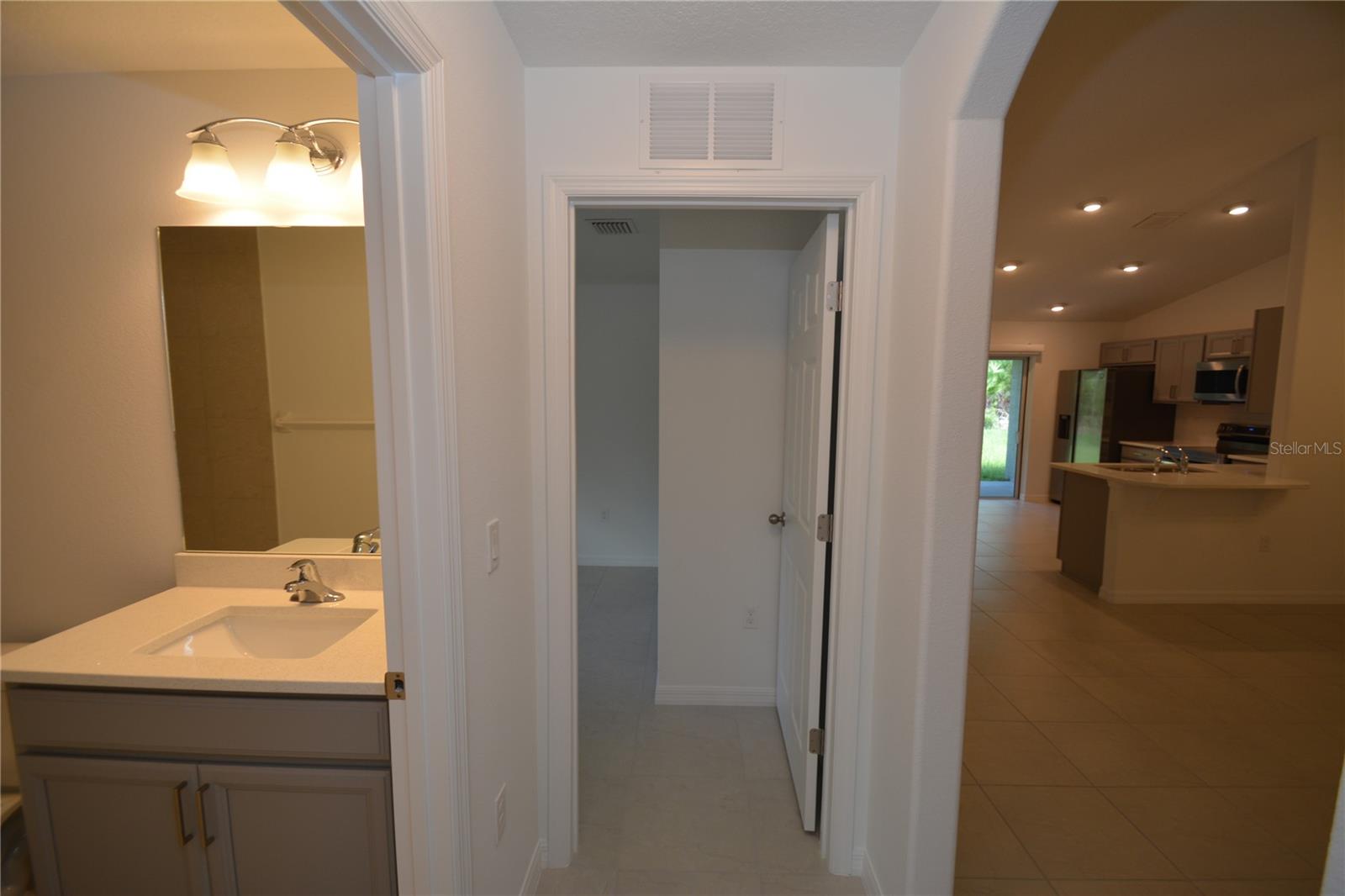148 Secretary Trl #a/b Property Photo 13