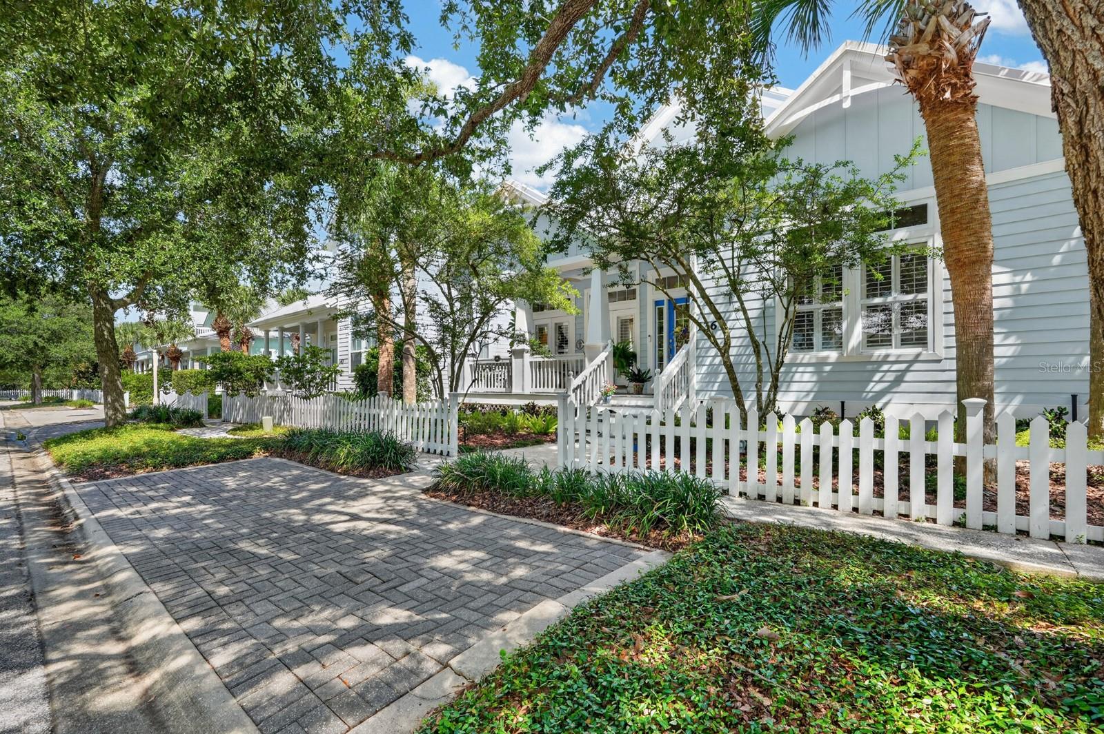 136 Island Cottage Way Way Property Photo 8
