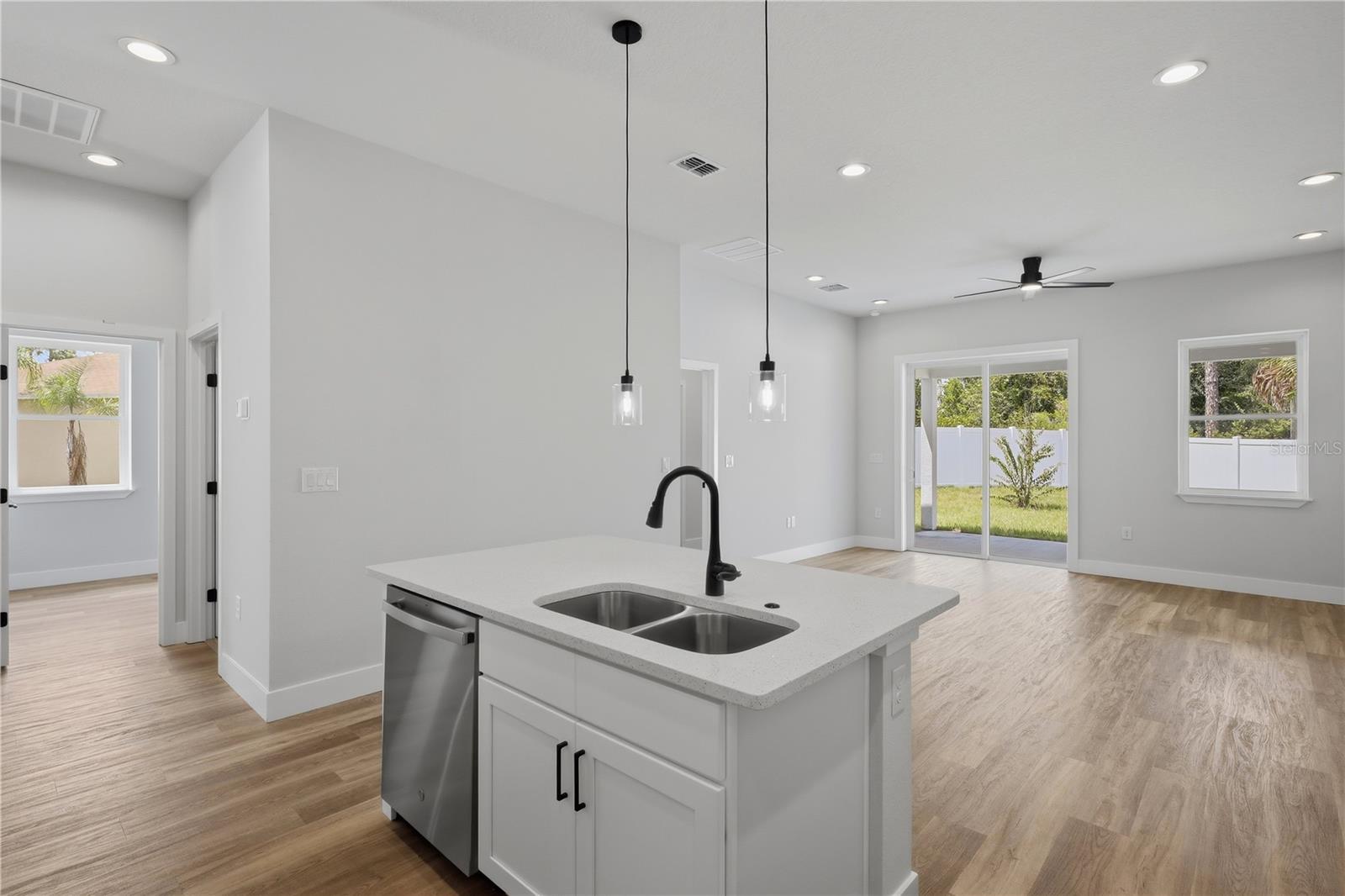 3 Whelan Pl #a & B Property Photo 10