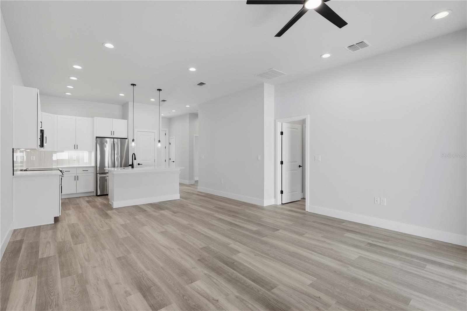 3 Whelan Pl #a & B Property Photo 14