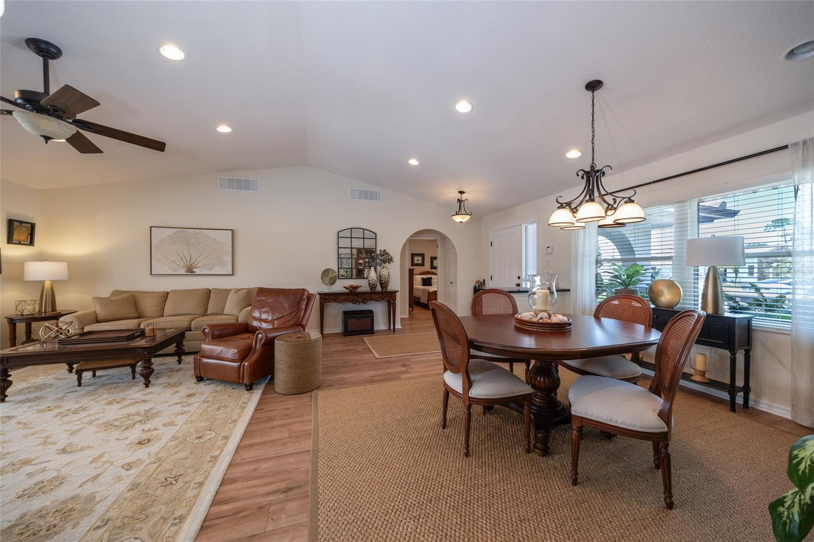 13 Carollo Ct Property Photo 8