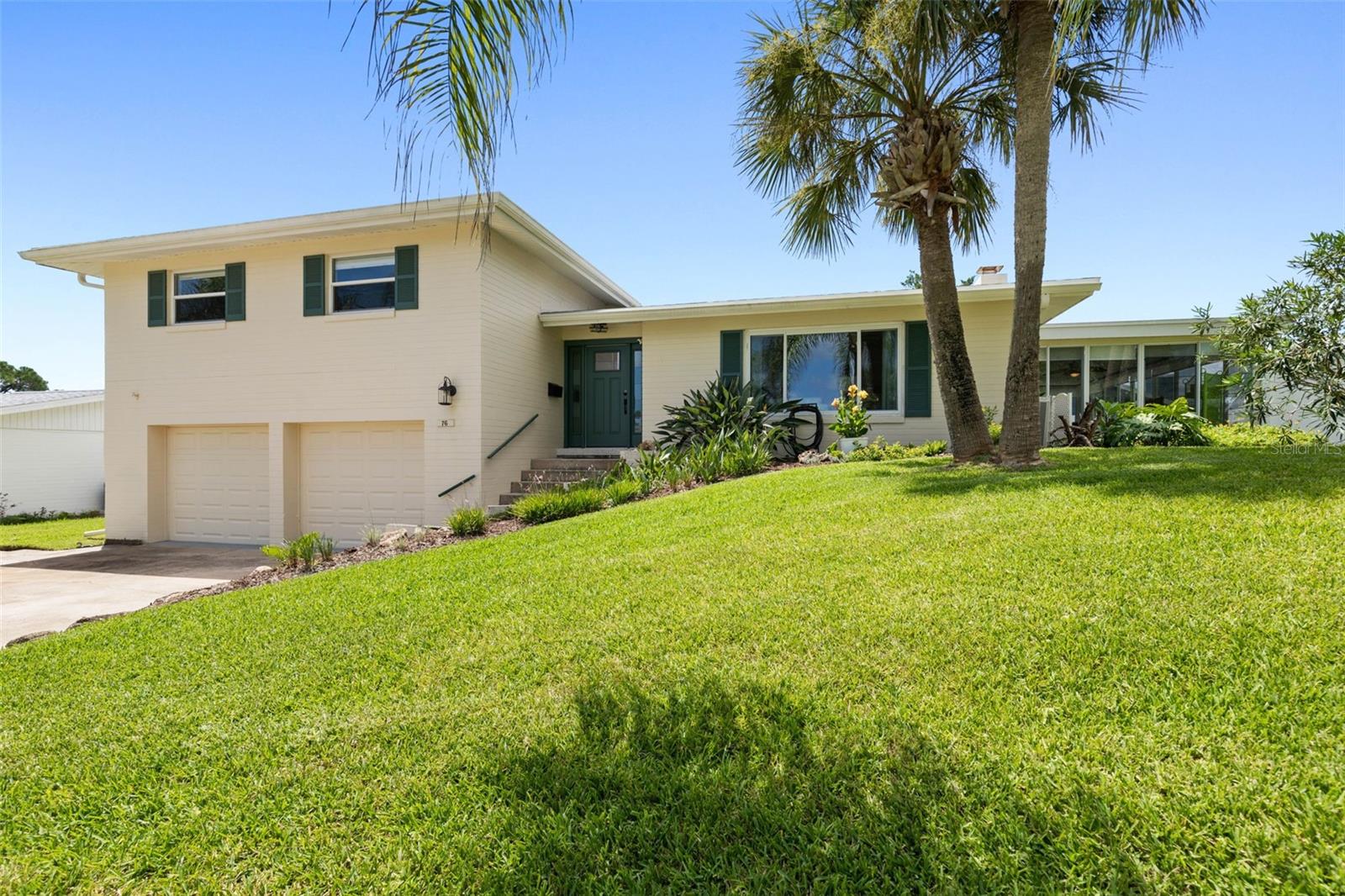 76 Banyan Dr Property Photo 1