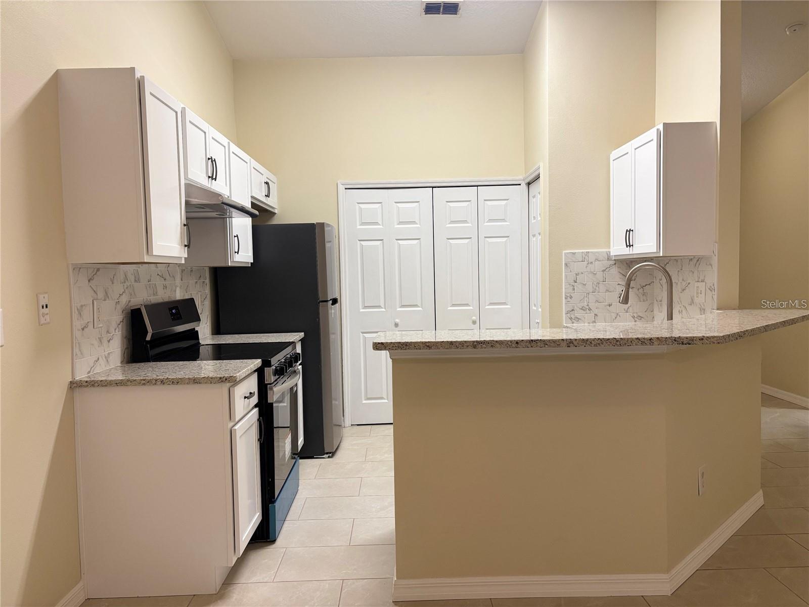 6 Slatington Pl Property Photo 2