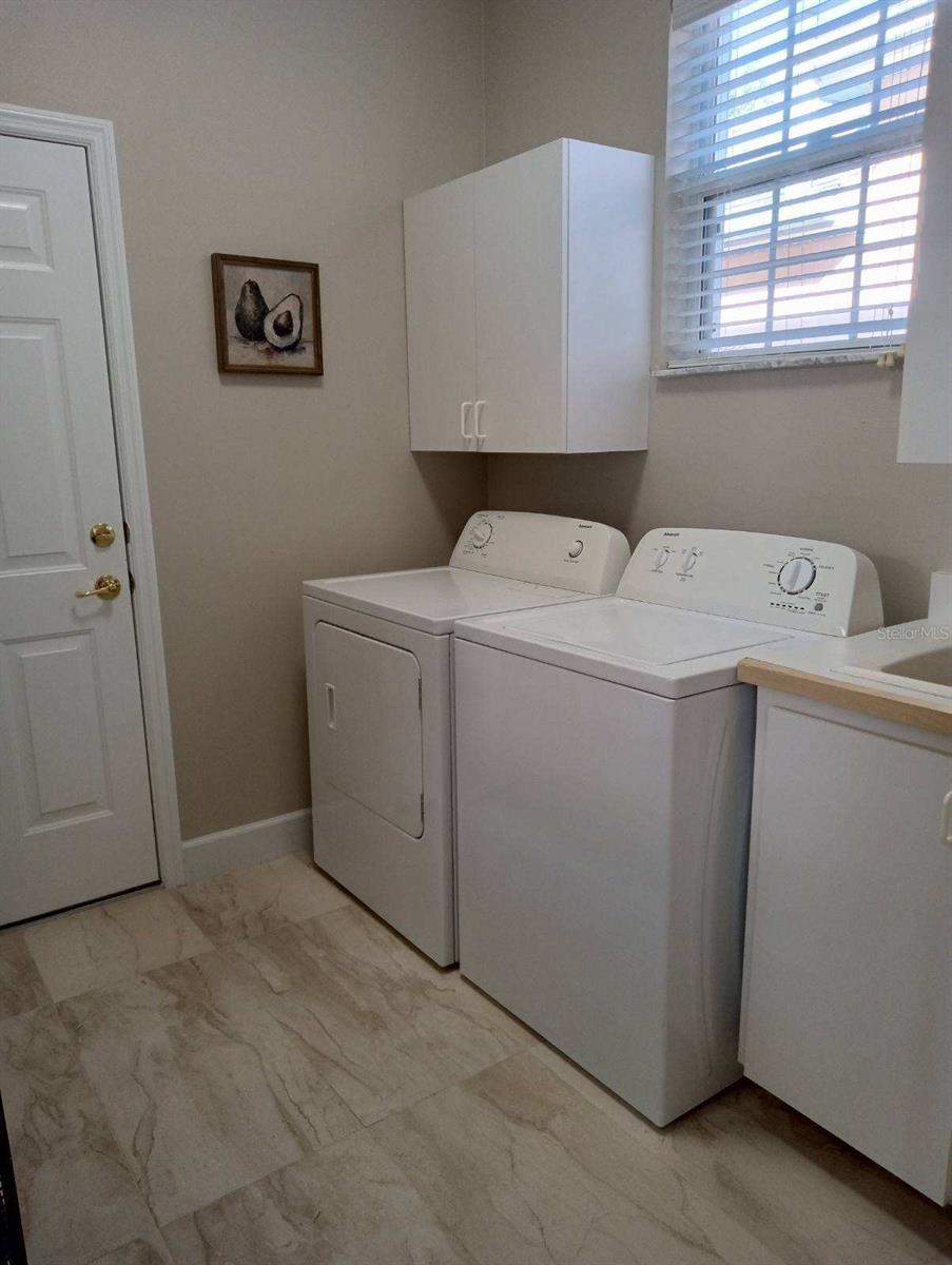 1181 Athlone Way Property Photo 40