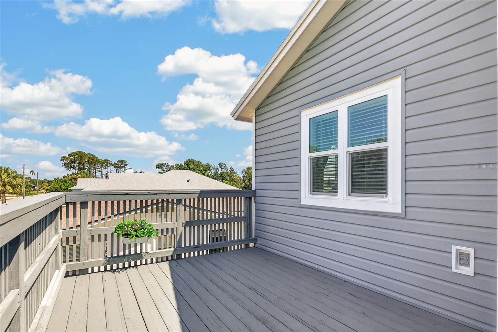 5466 4th St Property Photo 16
