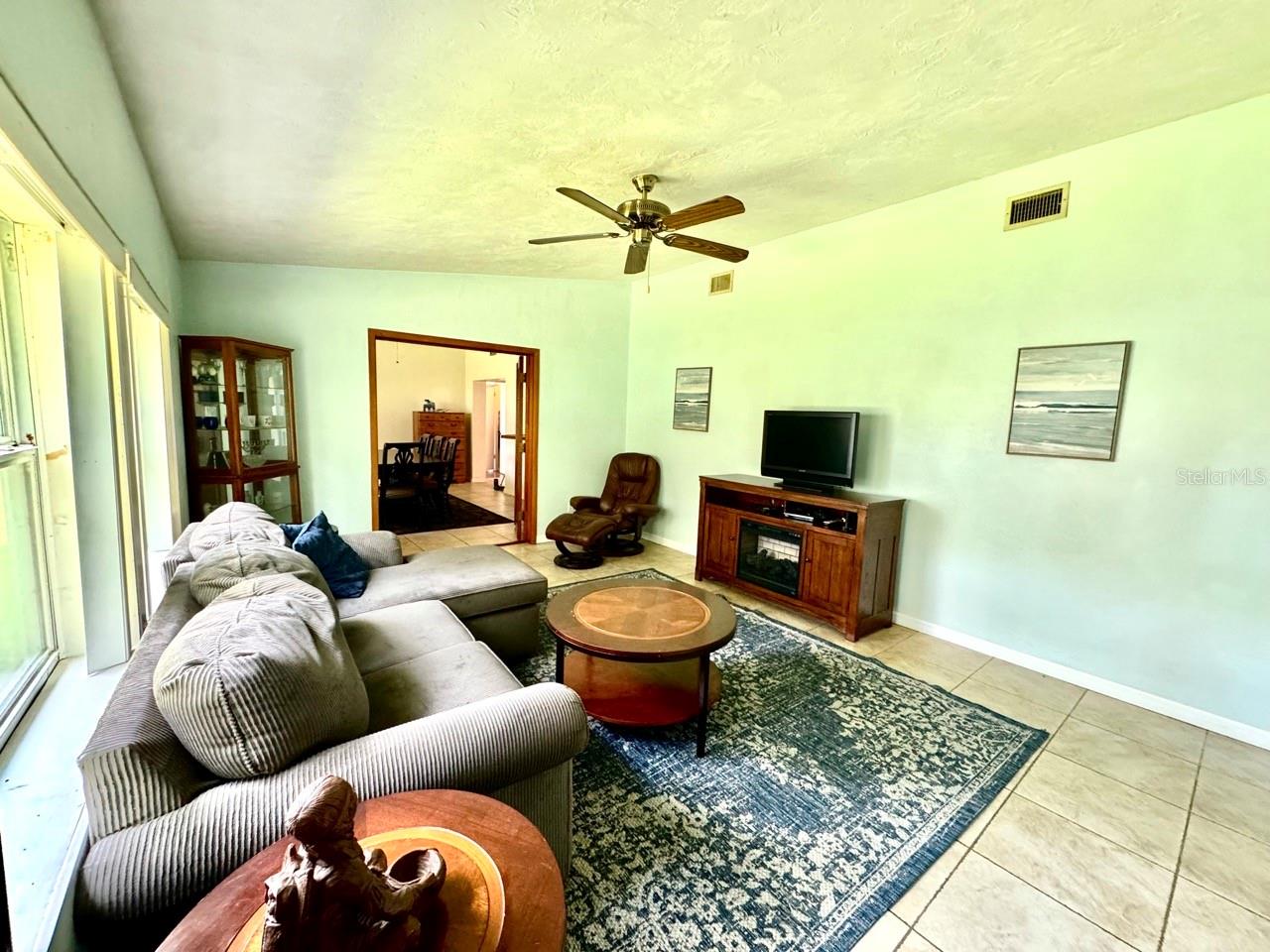 49 Laurel Oaks Cir Property Photo 5