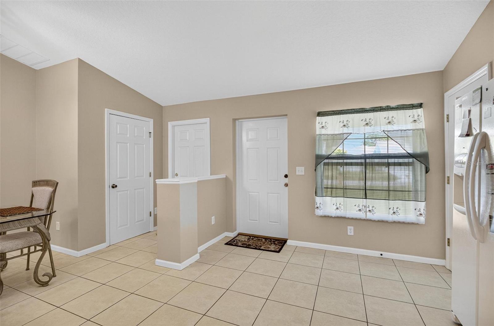8 Fawn Ln #a Property Photo 6