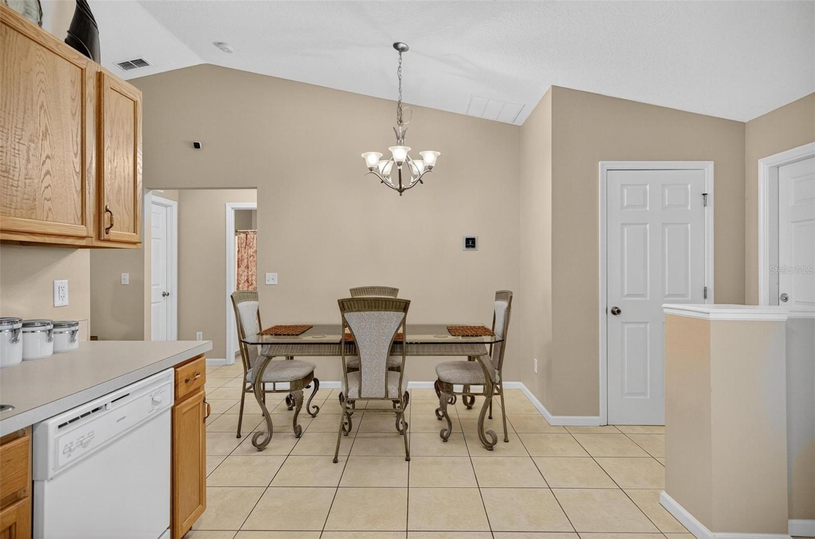 8 Fawn Ln #a Property Photo 13