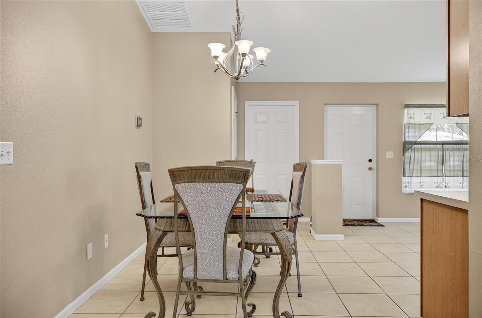 8 Fawn Ln #a Property Photo 14