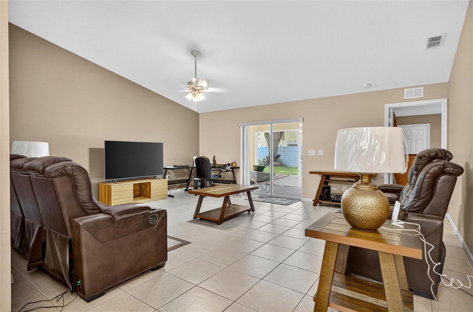 8 Fawn Ln #a Property Photo 17