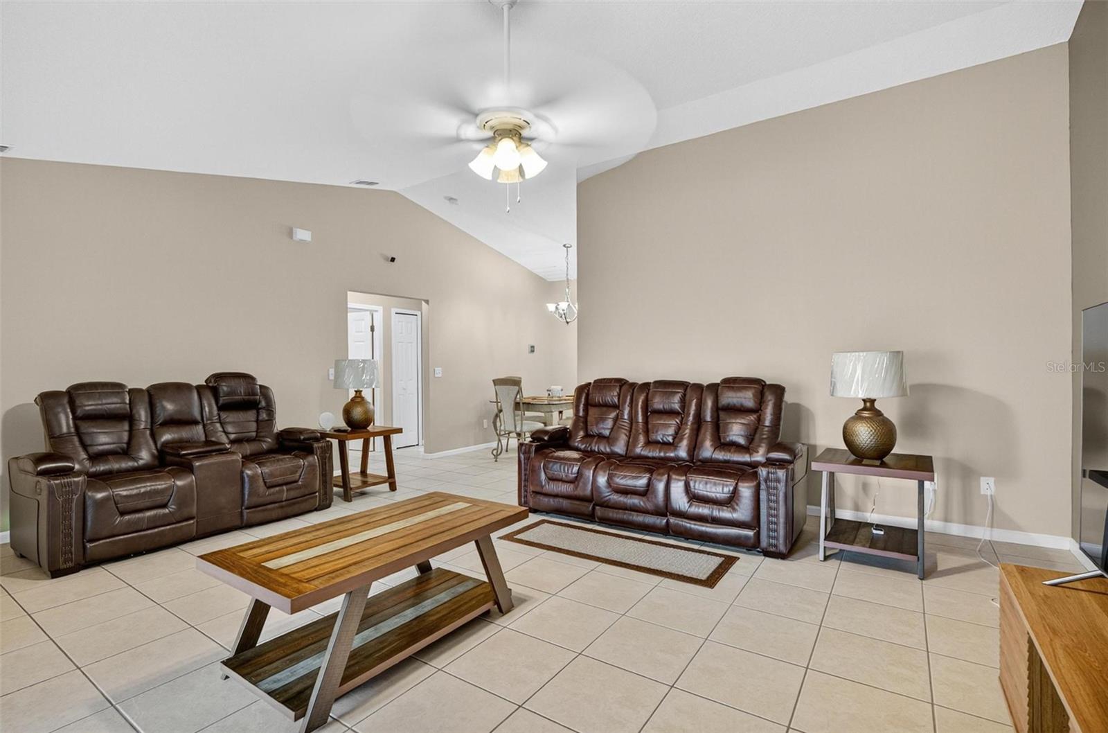 8 Fawn Ln #a Property Photo 22