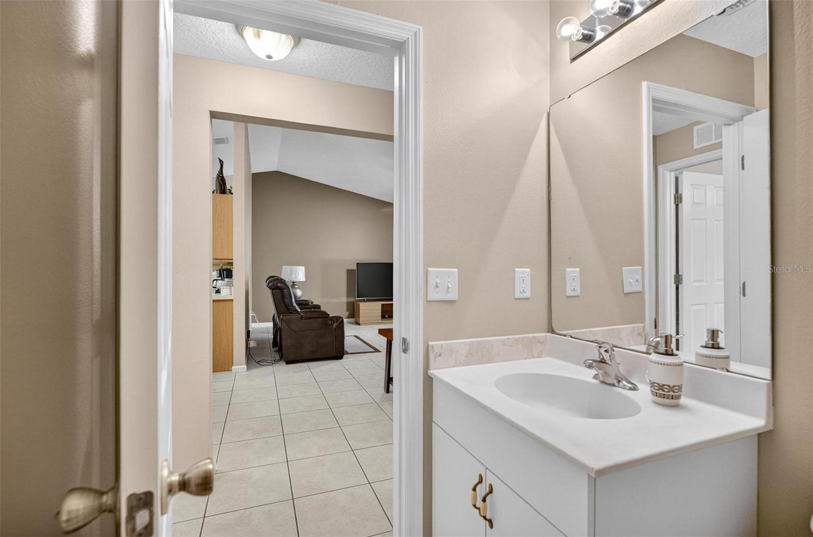 8 Fawn Ln #a Property Photo 36