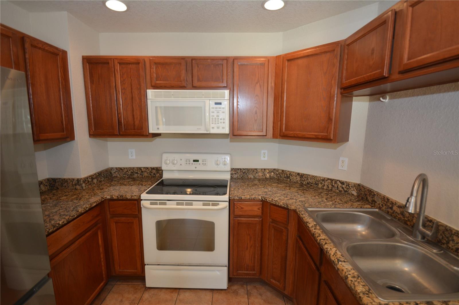4600 E Moody Blvd #8d Property Photo 12
