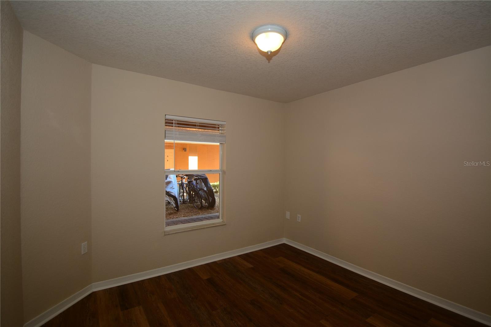 4600 E Moody Blvd #8d Property Photo 23