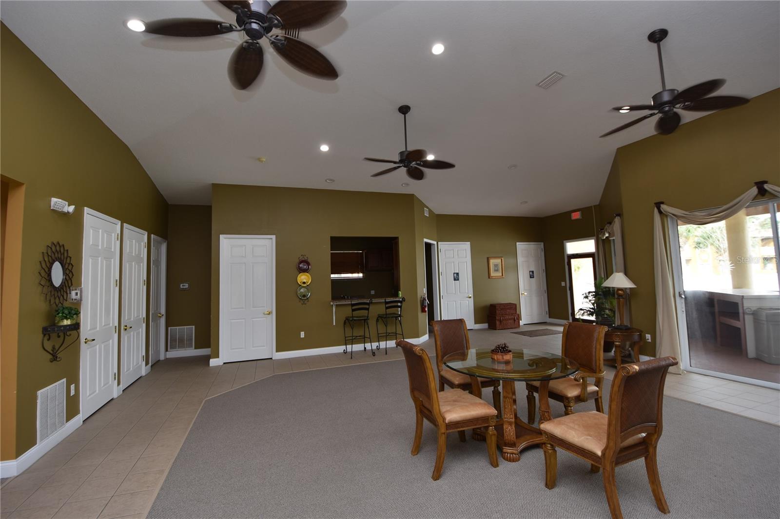 4600 E Moody Blvd #8d Property Photo 29