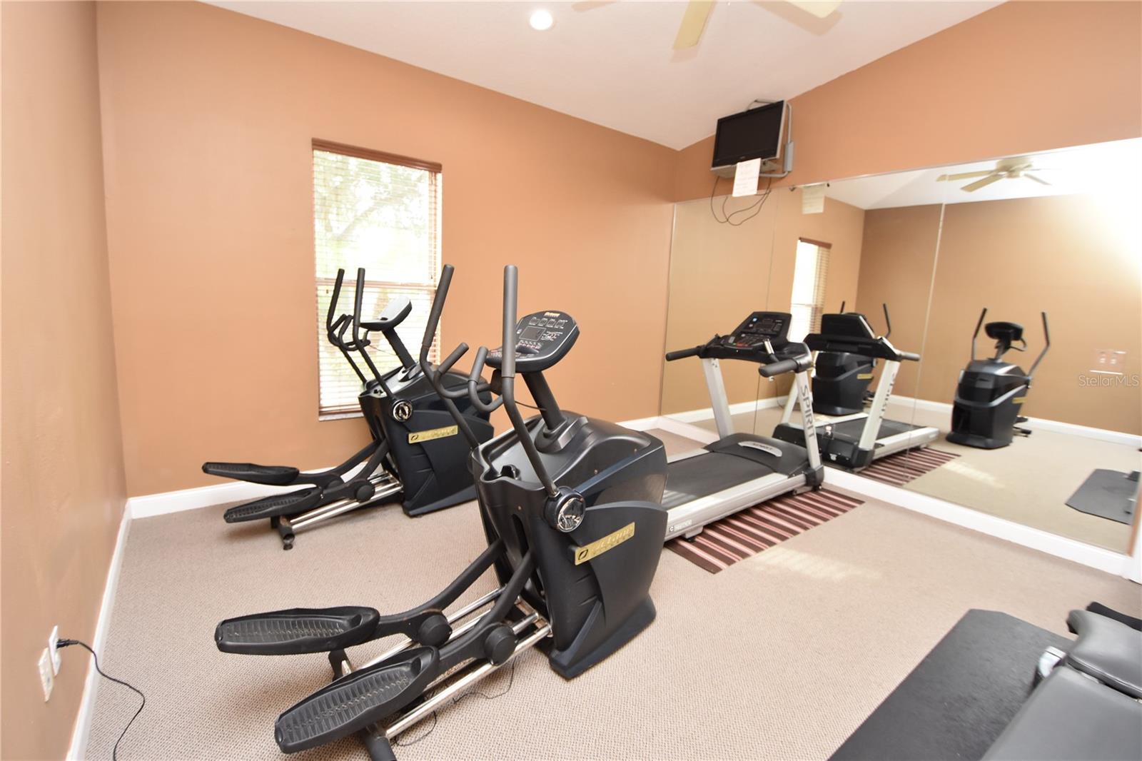 4600 E Moody Blvd #8d Property Photo 32