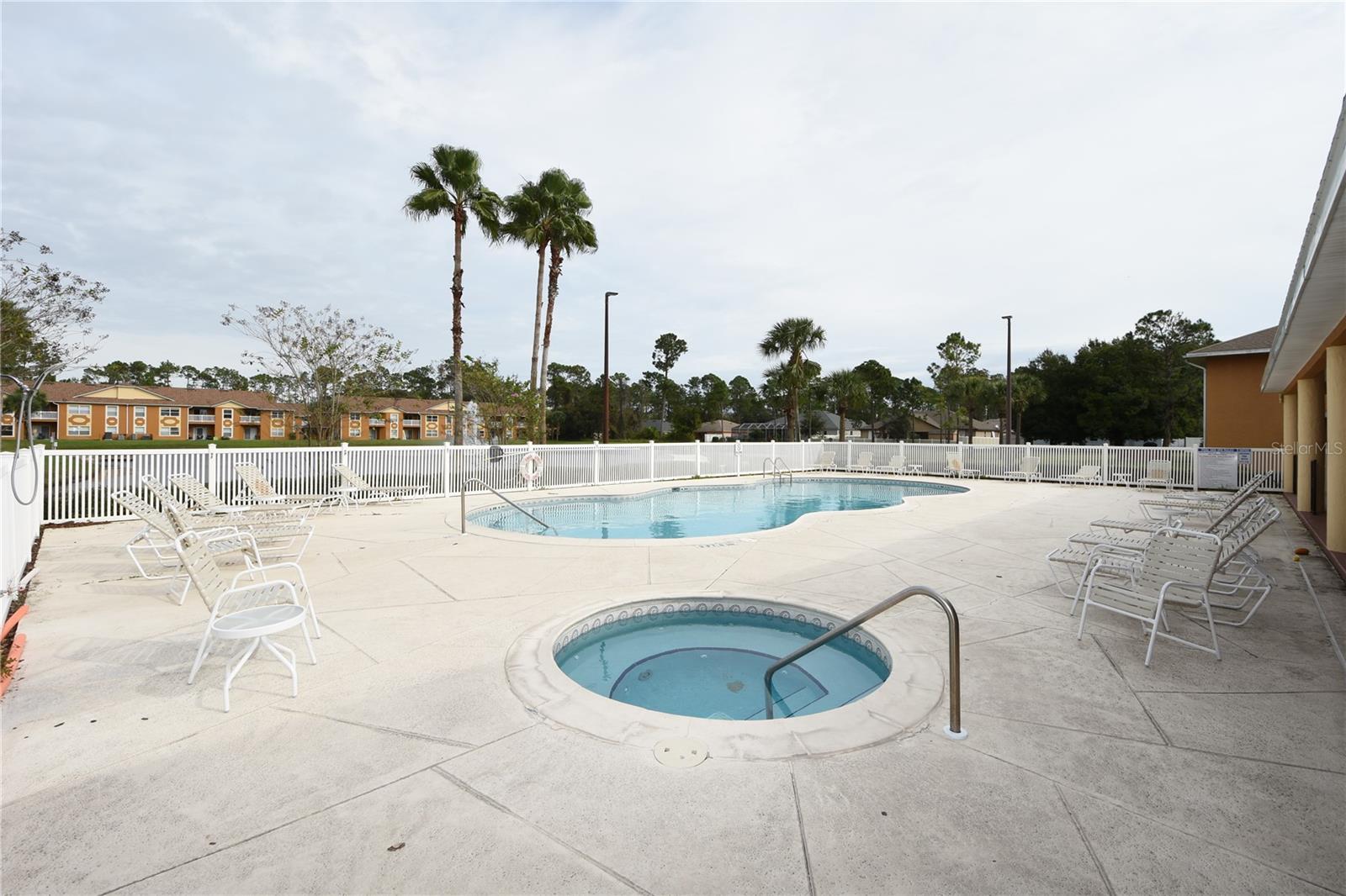 4600 E Moody Blvd #8d Property Photo 33