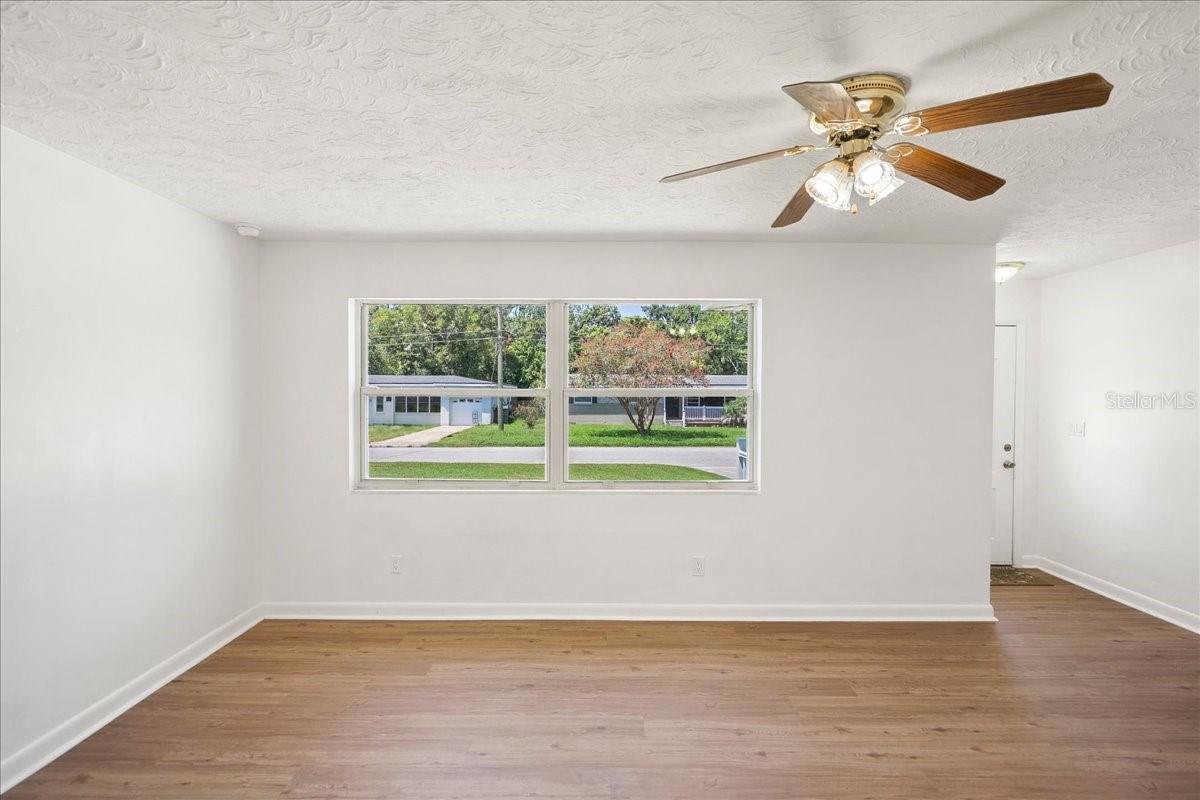 2125 W Lou Dr Property Photo 6