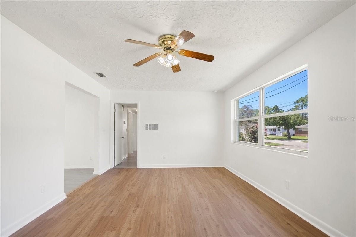 2125 W Lou Dr Property Photo 9