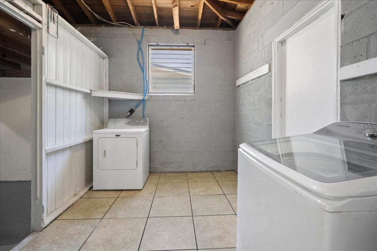 2125 W Lou Dr Property Photo 40