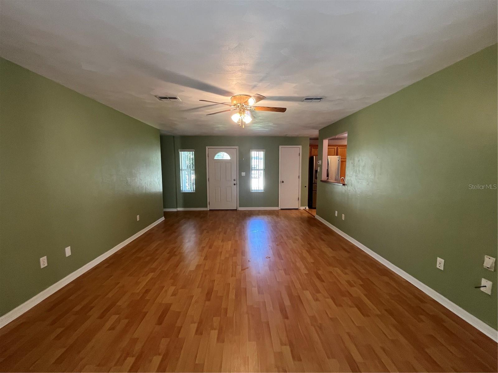 10 Zeppo Ct Property Photo 3