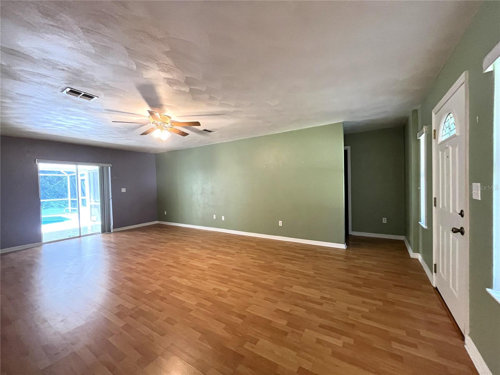 10 Zeppo Ct Property Photo 5