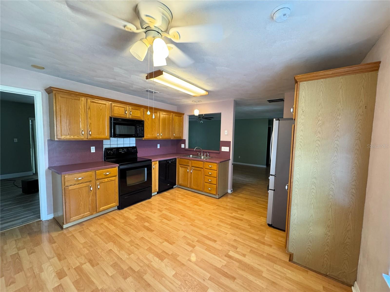 10 Zeppo Ct Property Photo 10