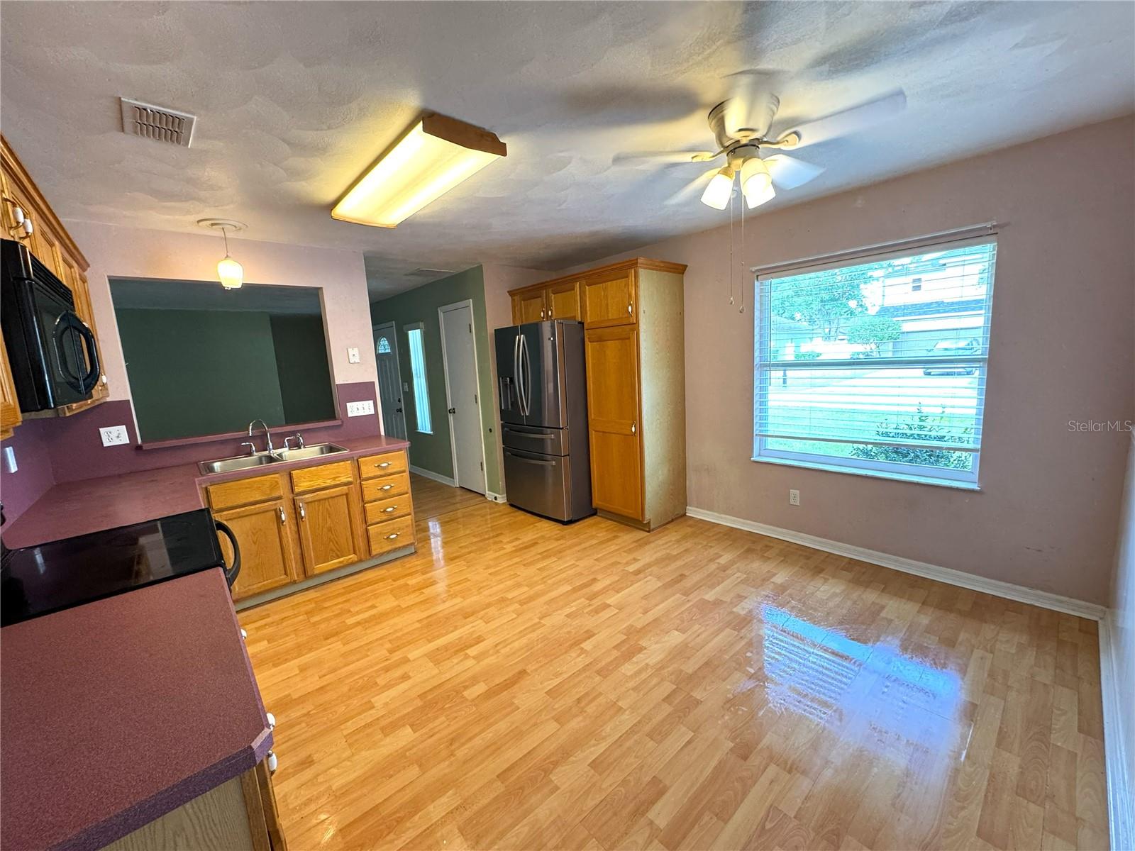 10 Zeppo Ct Property Photo 11