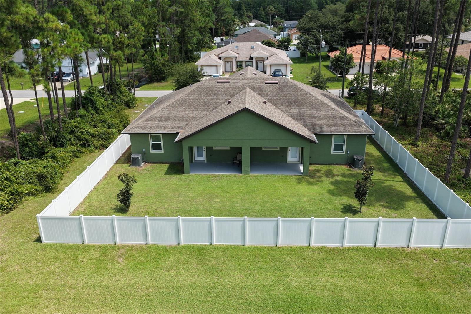 7 Empire Ln Property Photo 4