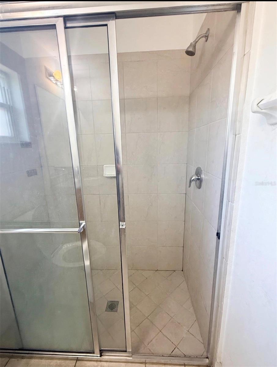 20 Rainstone Ln #b Property Photo 11
