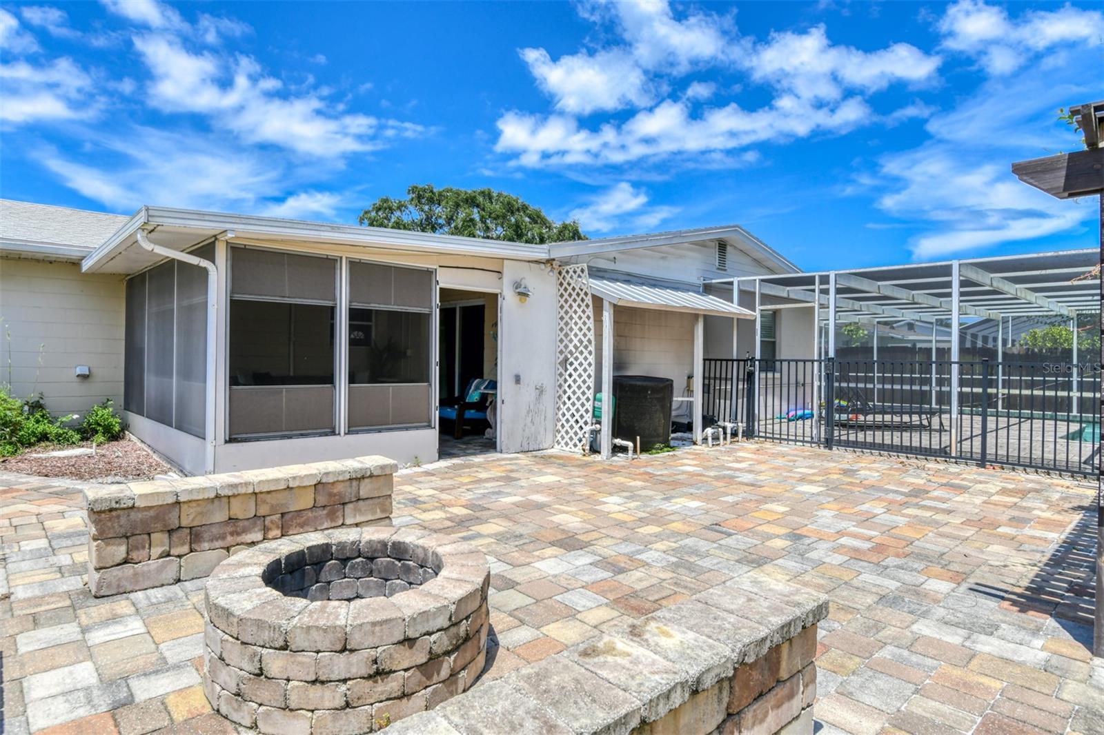 15 Sea Park Dr Property Photo 5