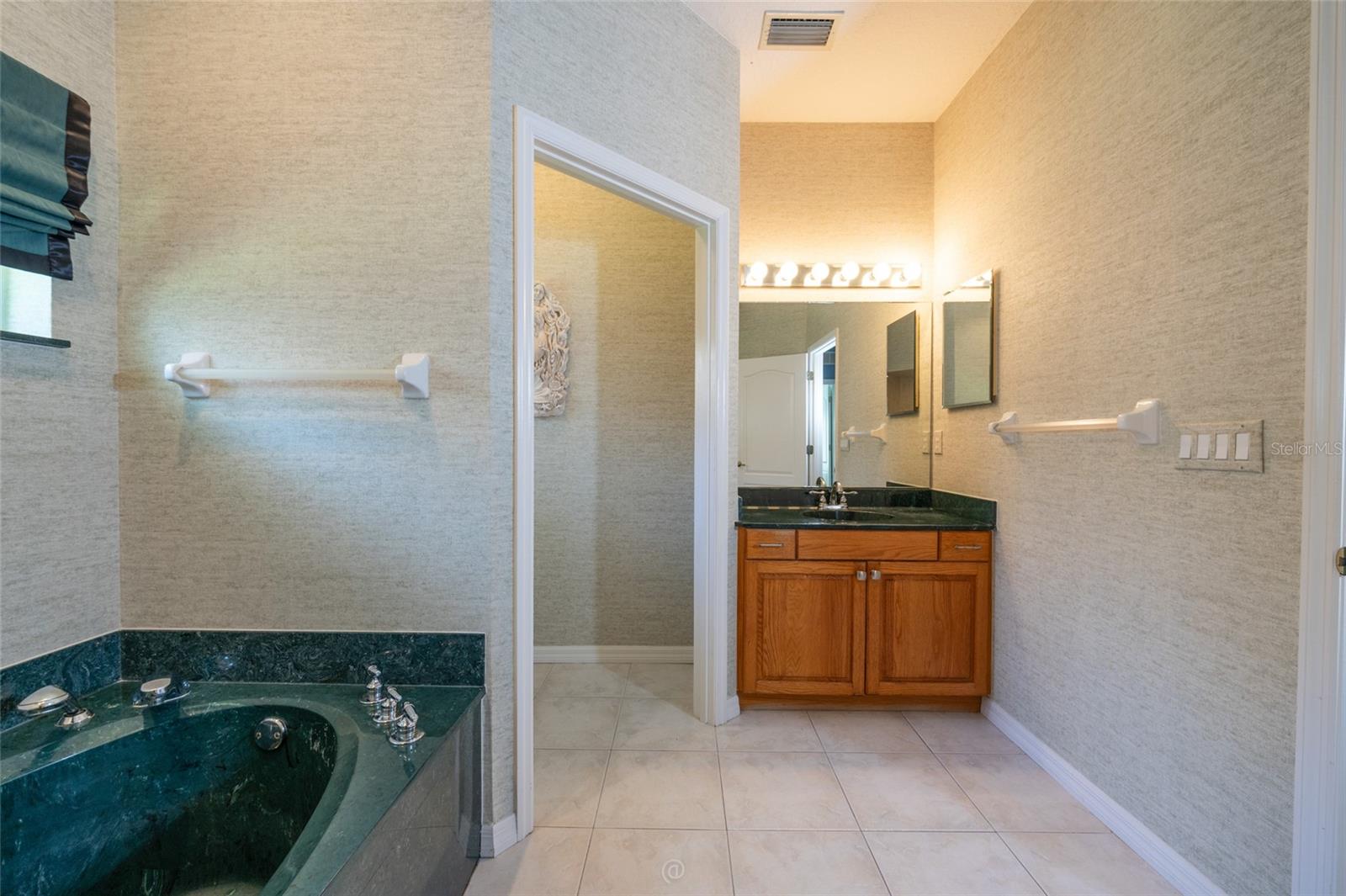 3722 Longford Cir Property Photo 28