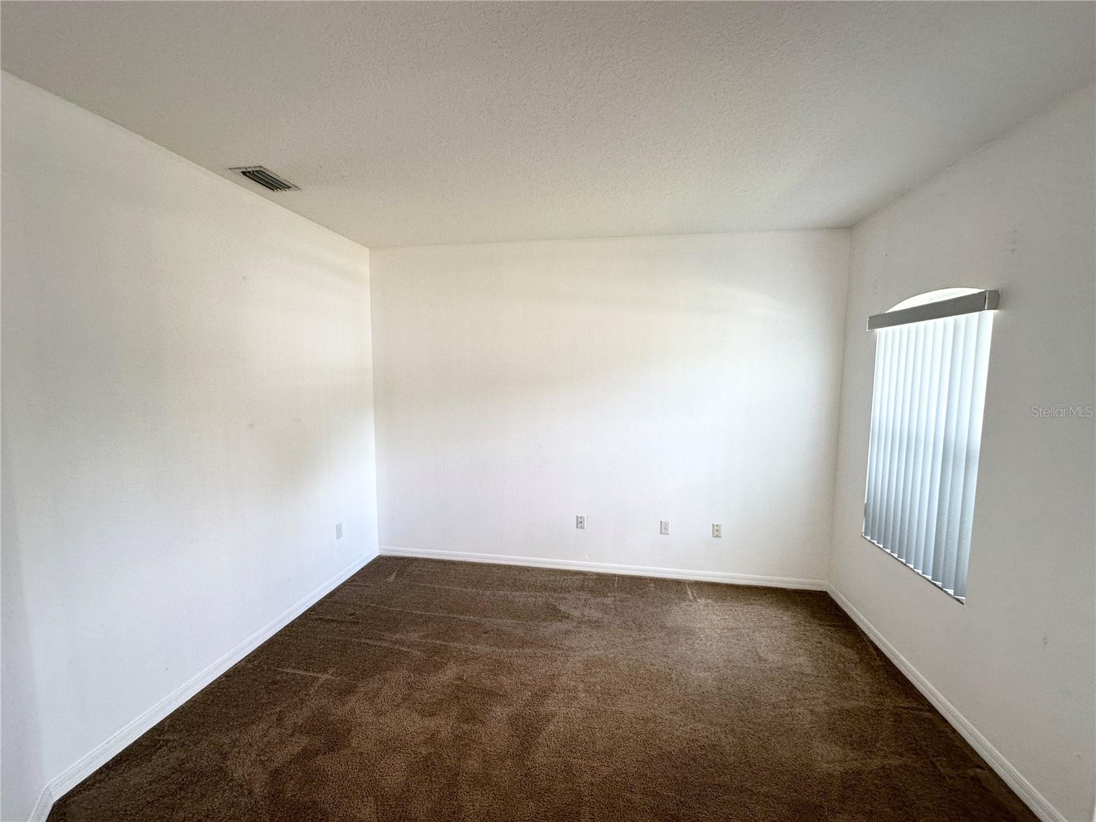 15 Ruth Dr Property Photo 6