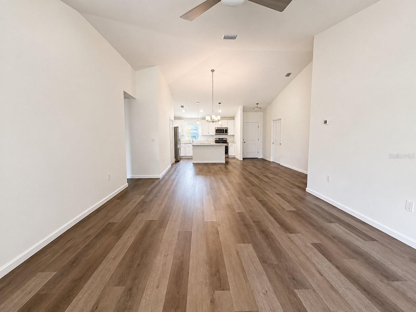FC320819 Property Photo 26