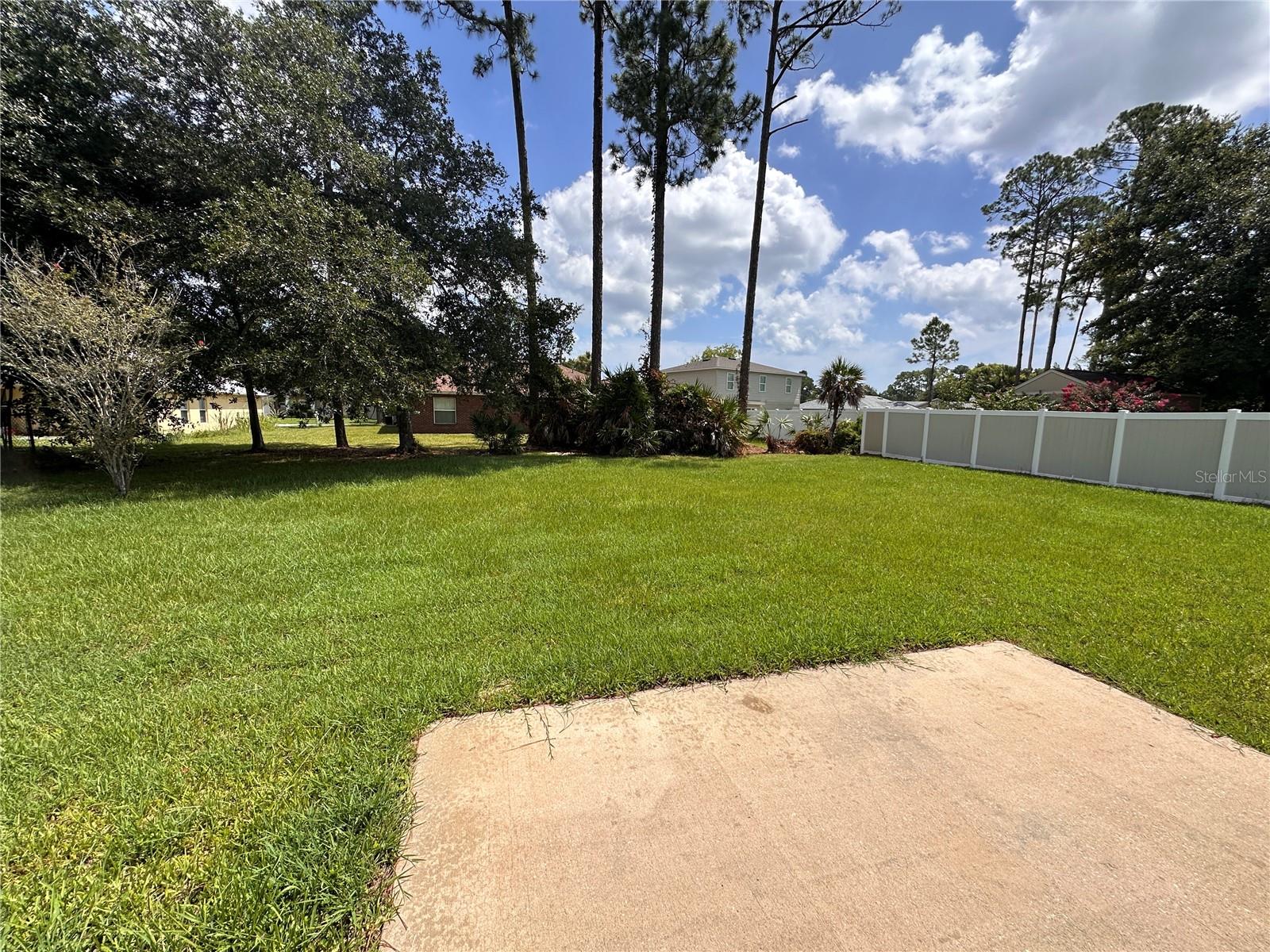 89 Berkshire Ln Property Photo 30