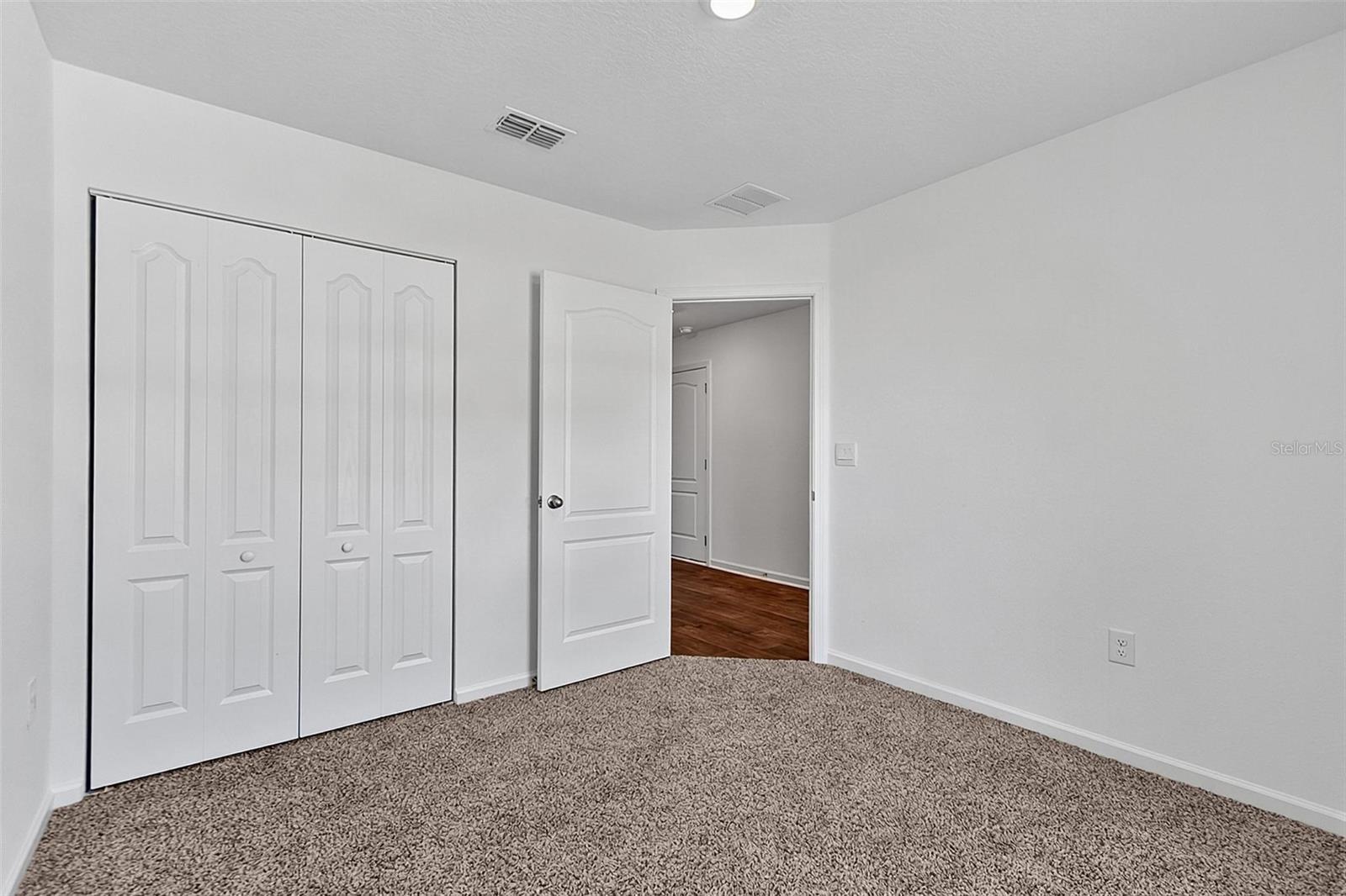 6 Prosperity Ln #b Property Photo 7