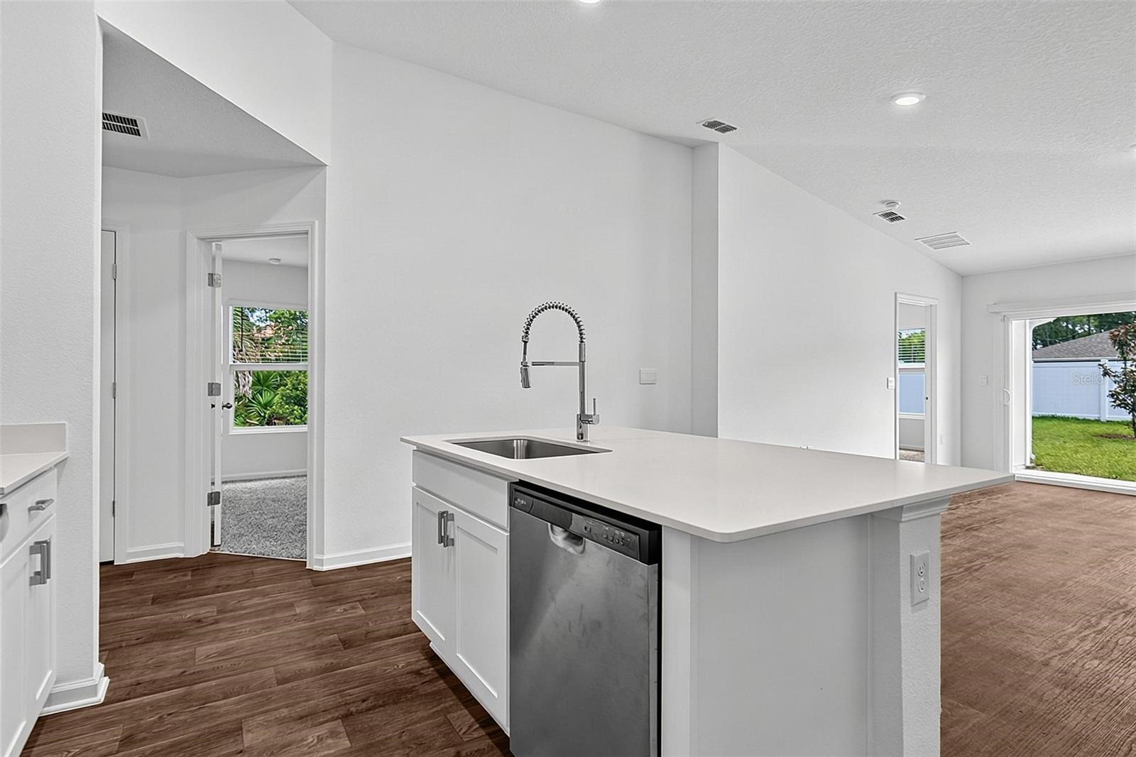 6 Prosperity Ln #b Property Photo 17