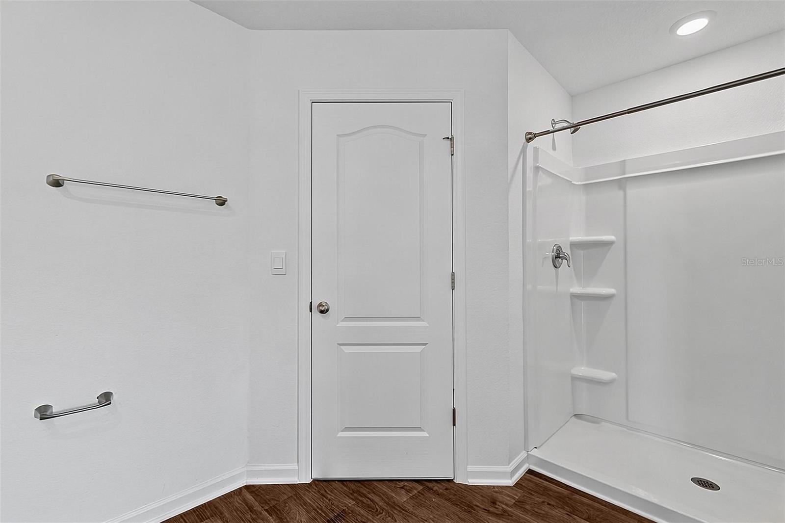 6 Prosperity Ln #b Property Photo 31