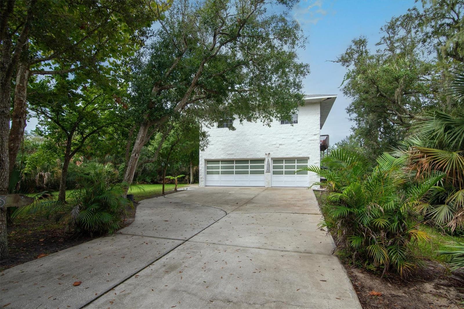 1835 Oak Pl Property Photo 8