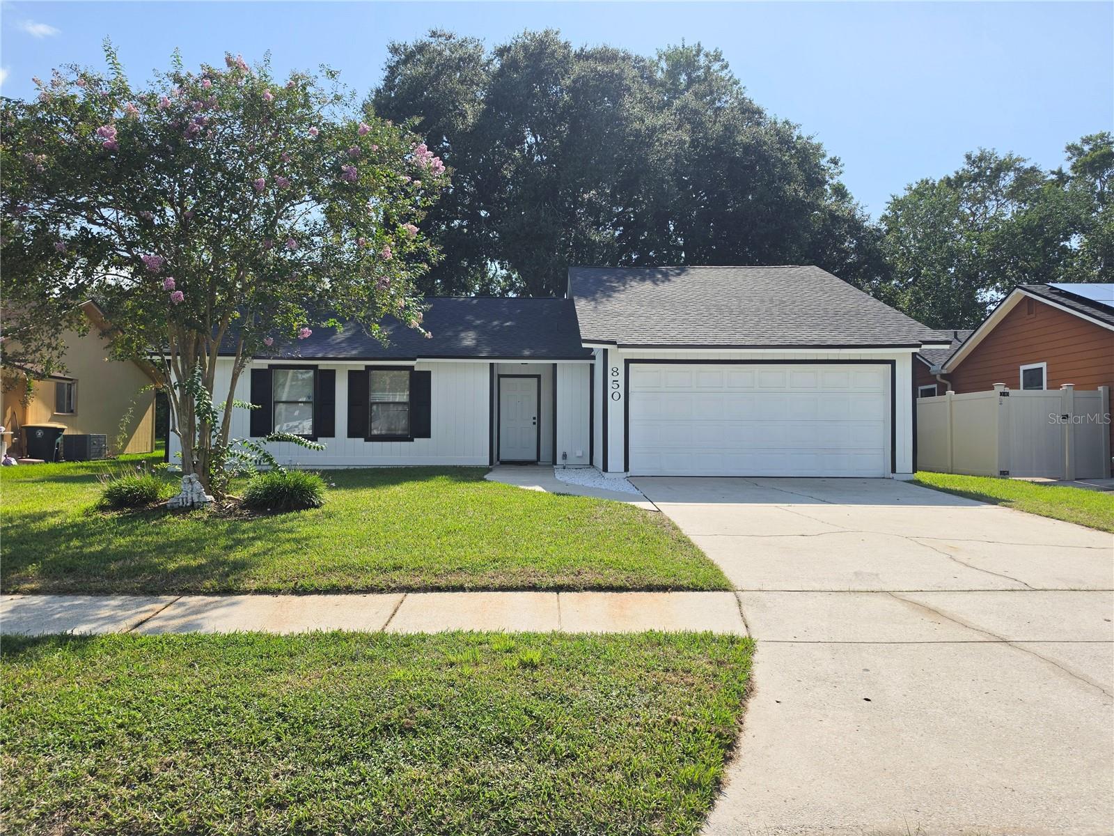 850 Aries Rd W Property Photo 1