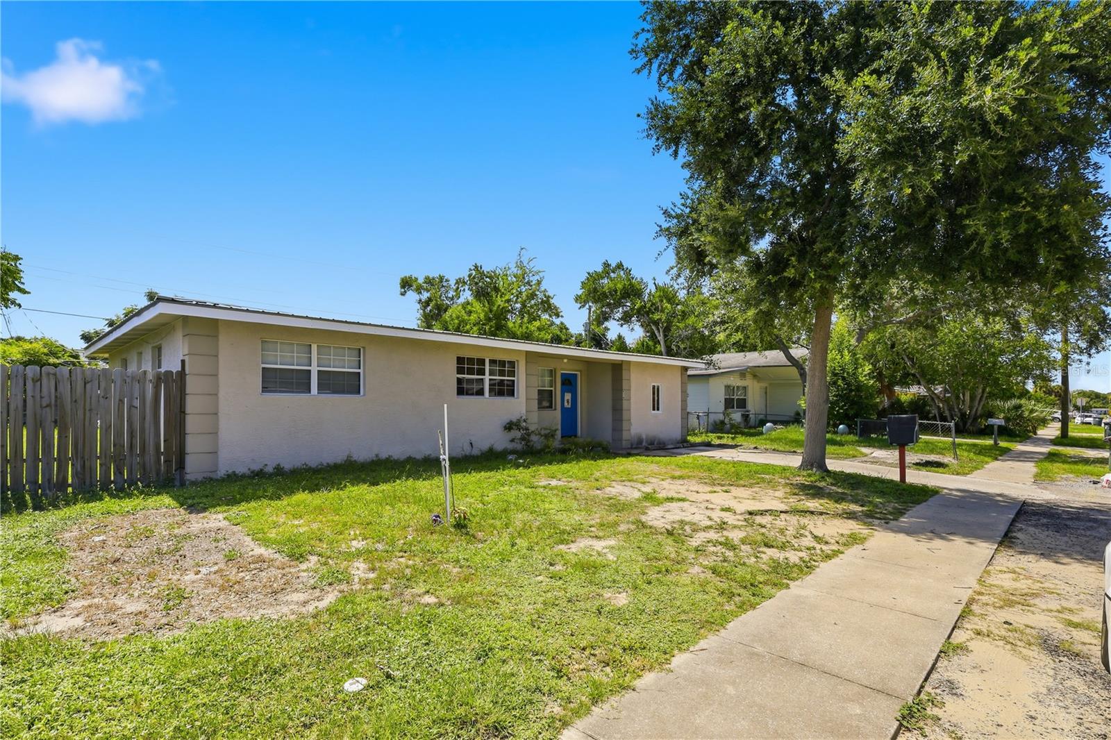 934 Lewis Dr Property Photo 3