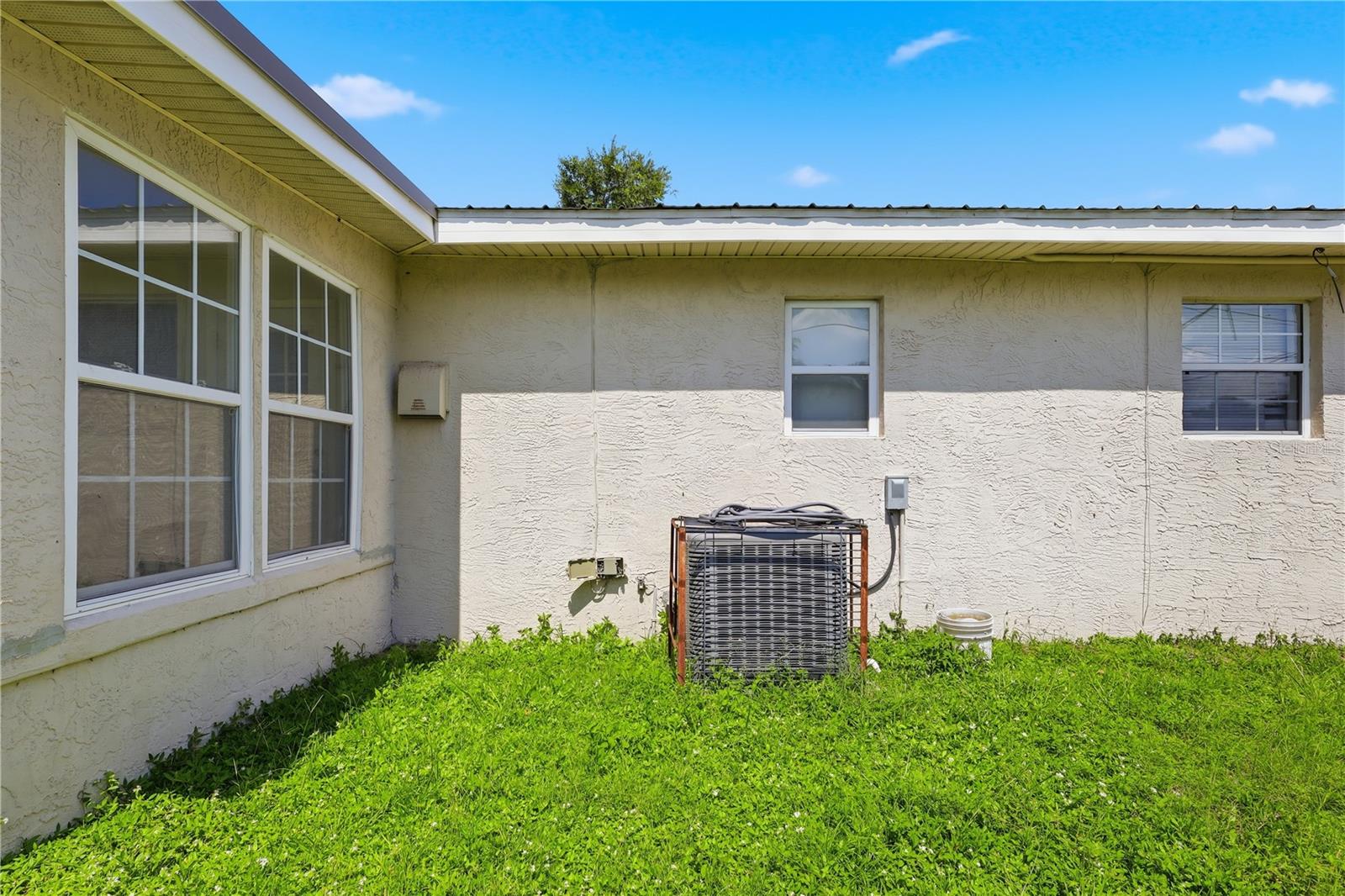 934 Lewis Dr Property Photo 7