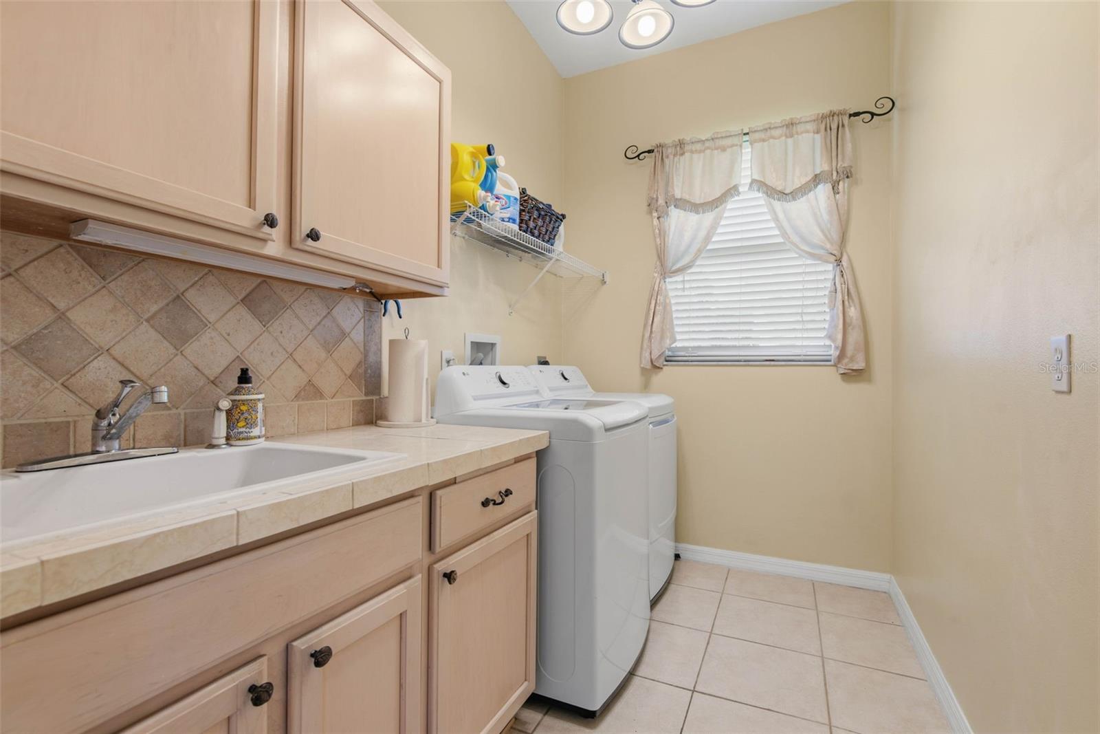 9 Faircastle Ln Property Photo 29
