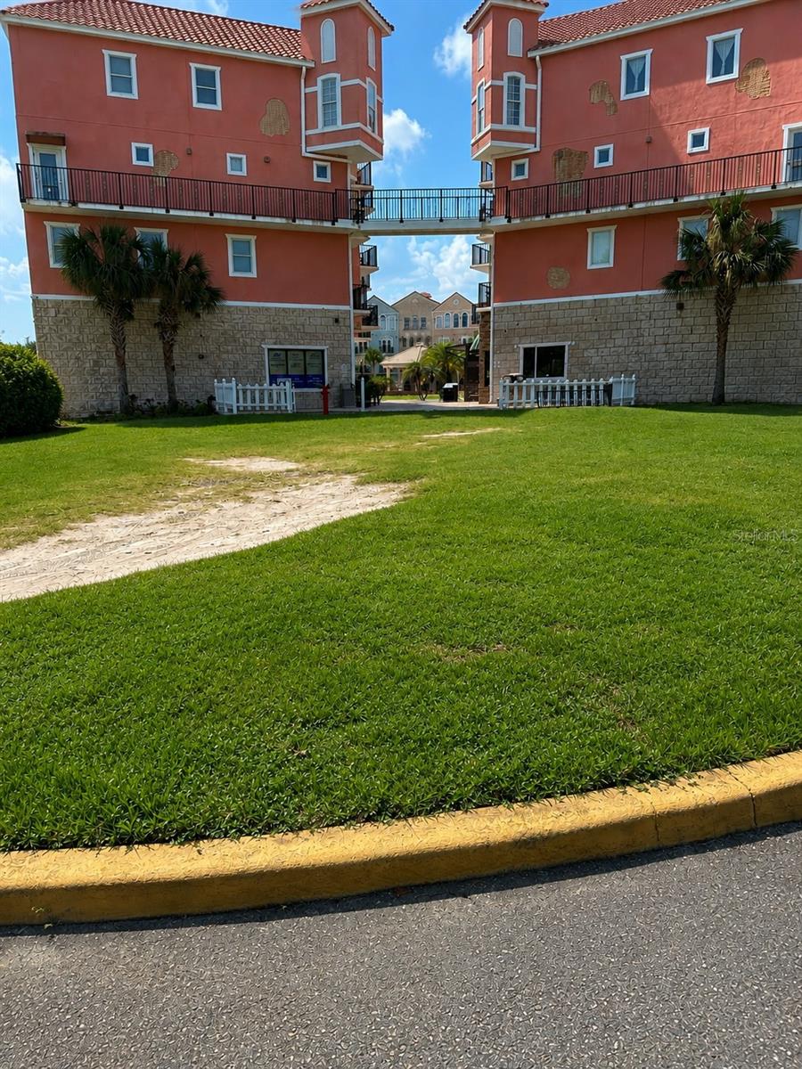101 Palm Harbor Pkwy Property Photo 1
