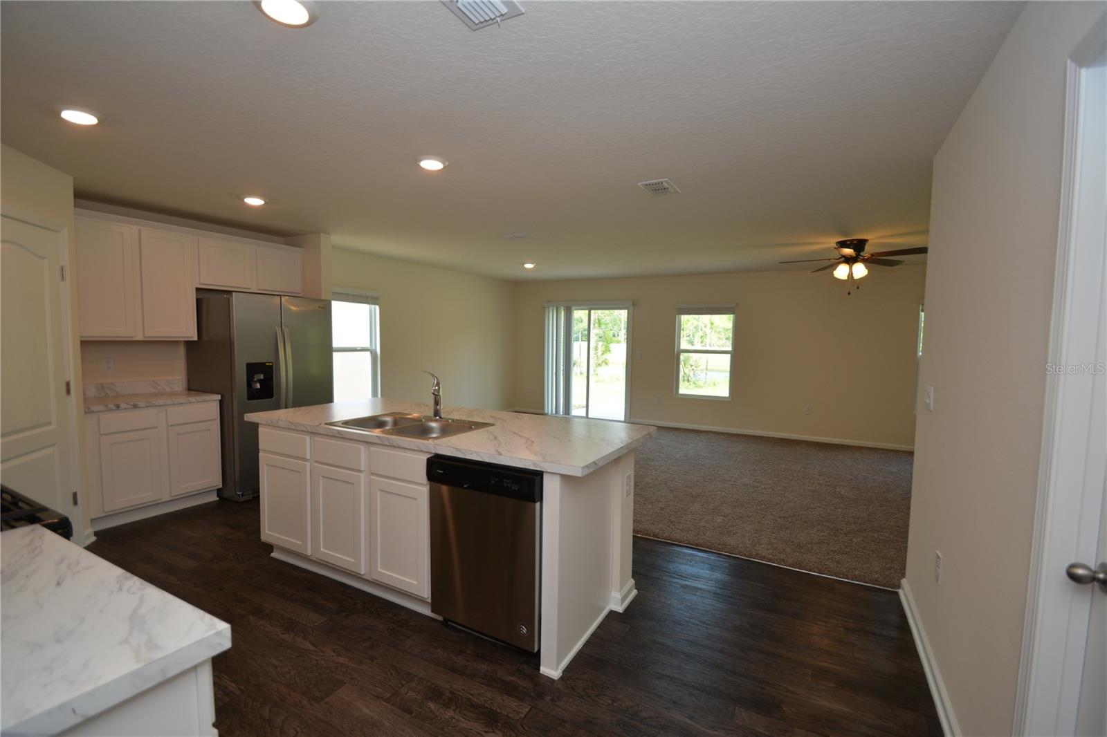 664 Grand Reserve Dr Property Photo 4