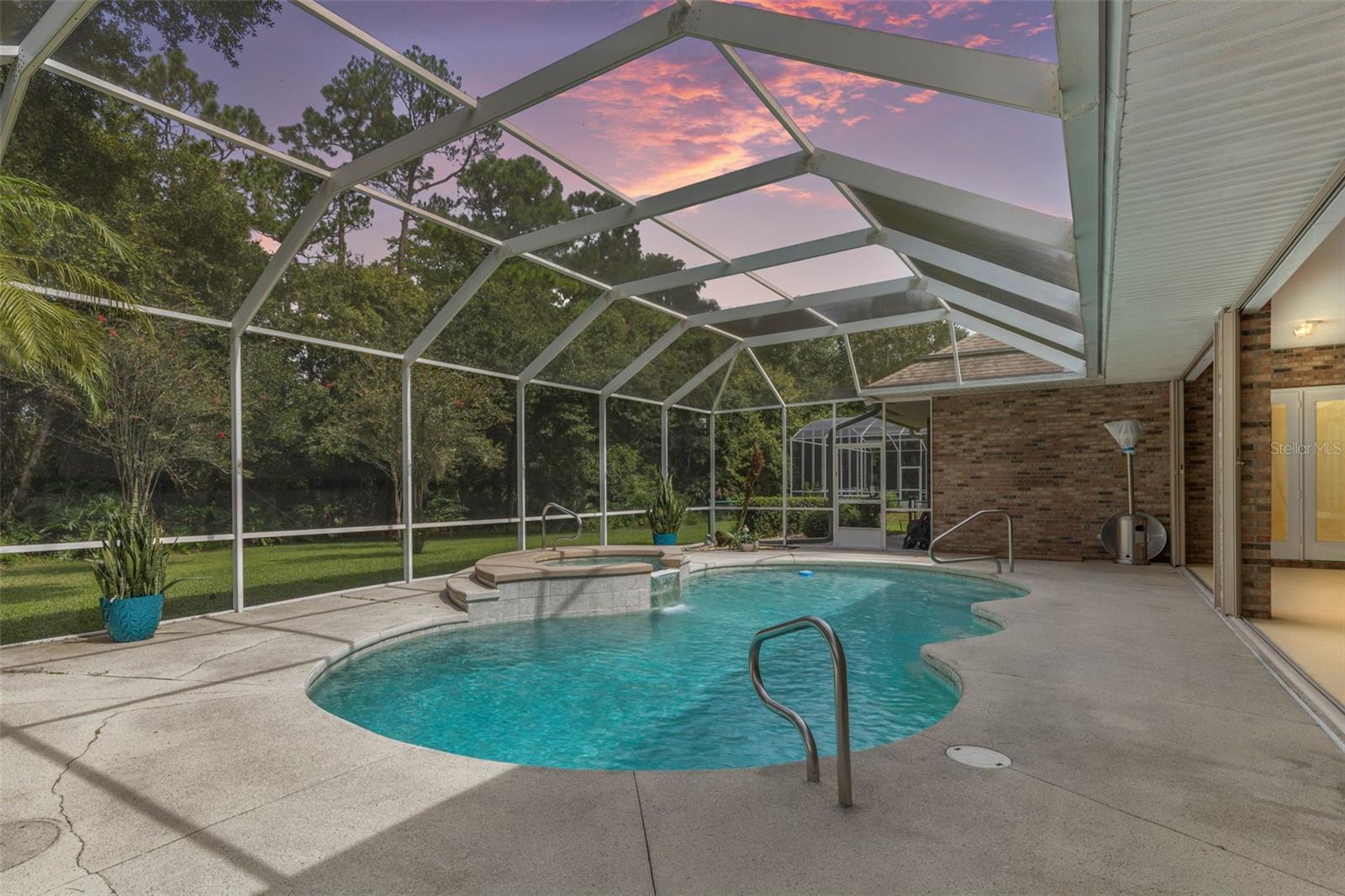 47 Cambridge Trce Property Photo 3