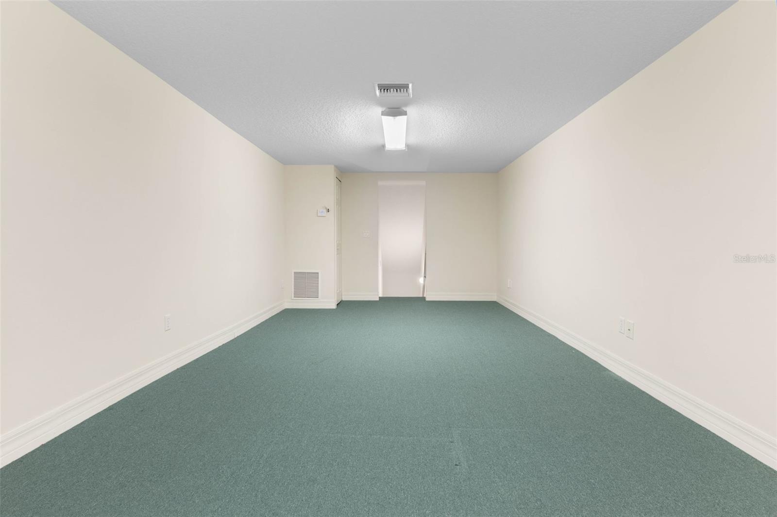 47 Cambridge Trce Property Photo 68