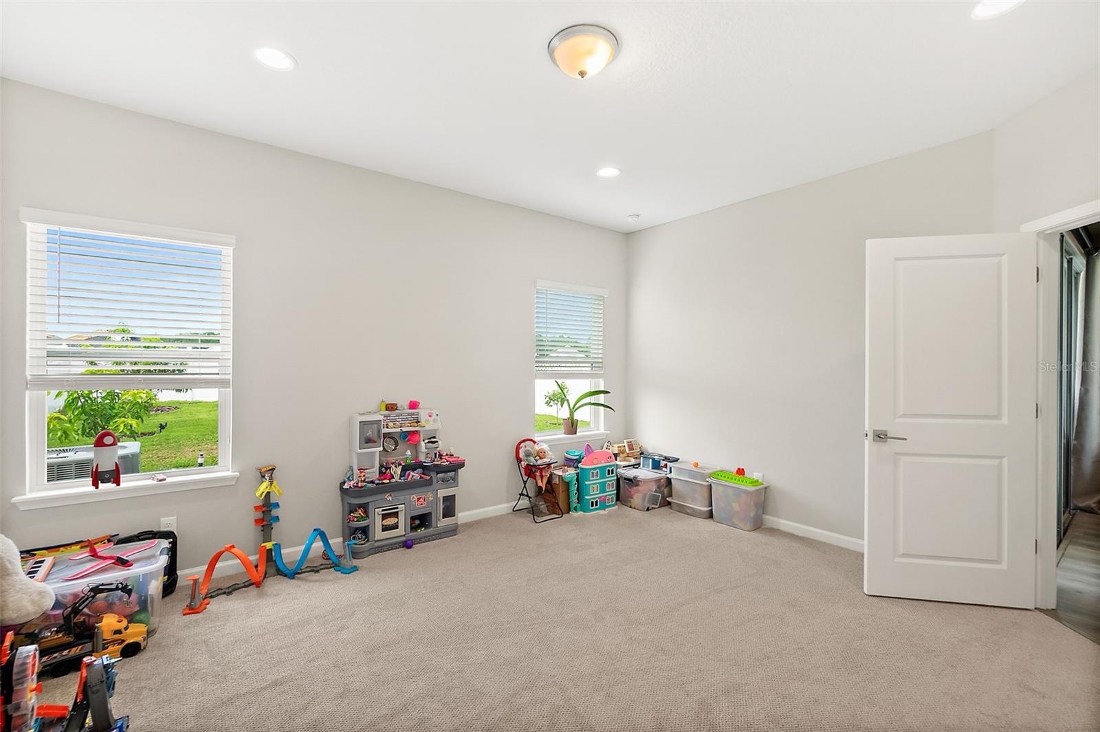 542 Silver Landing Dr Property Photo 31