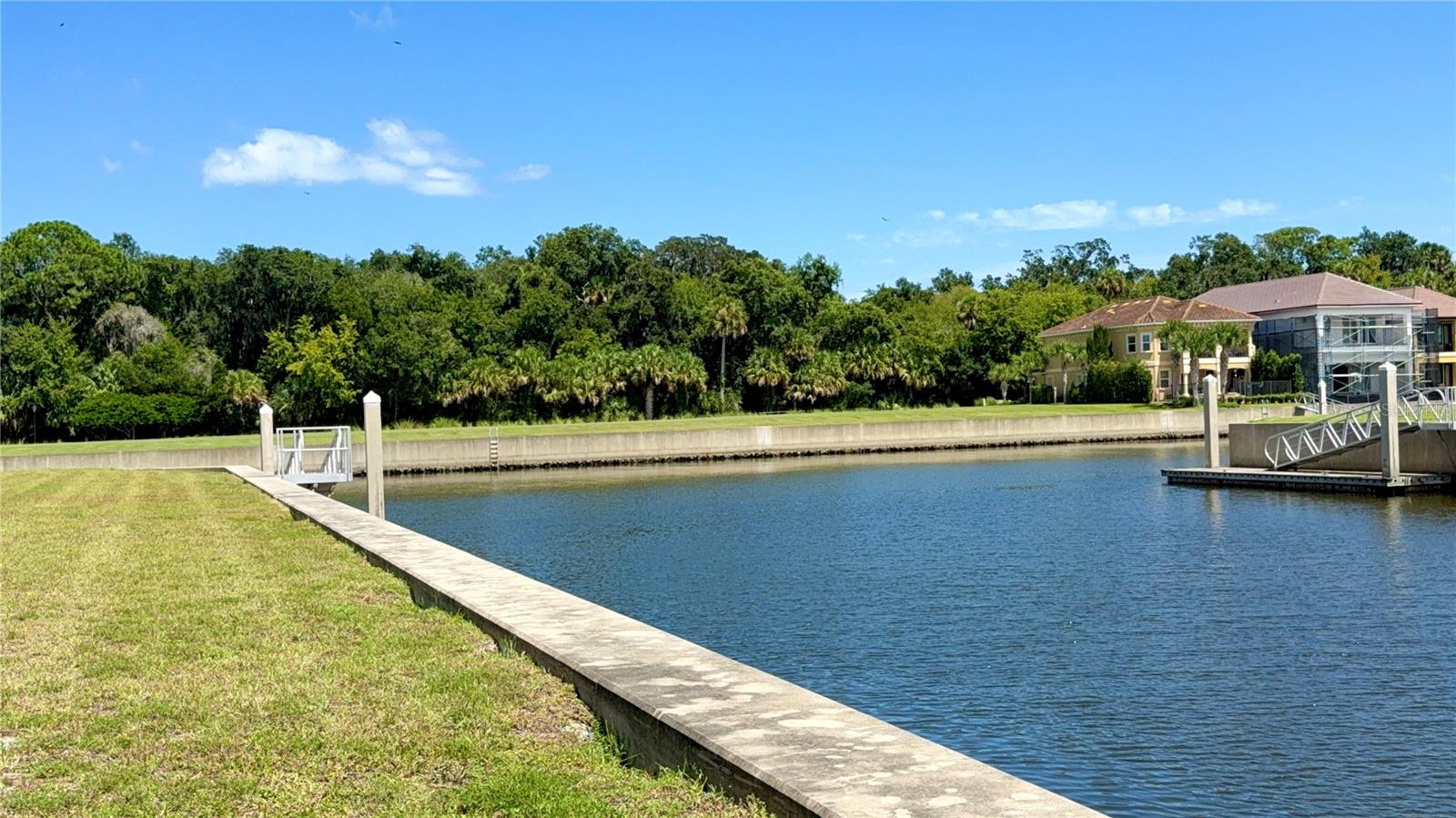 5 SCHOONER CIR Property Photo 1